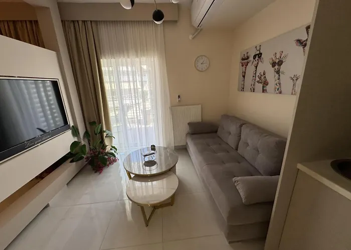 Elegance Apartment Larissa